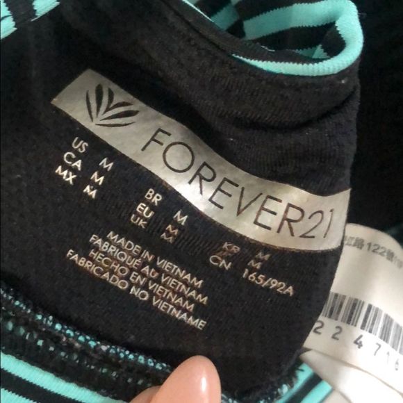 Stripe Sports Bra - Picture 5 of 5